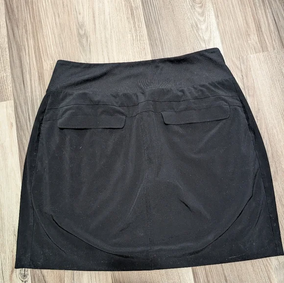 Athleta, Size 4 Soho Skort, UPF 50+, Black, Casual, Golf, Tennis - Picture 3 of 3